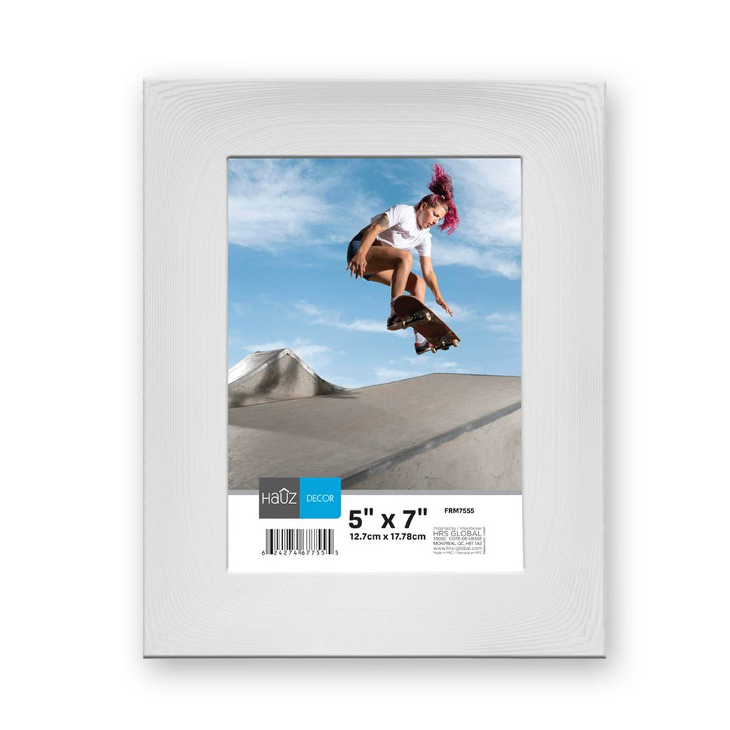 Hauz FRM7555 - 5x7 White Curved Picture Frame Wood Texture - - Mounts For Less